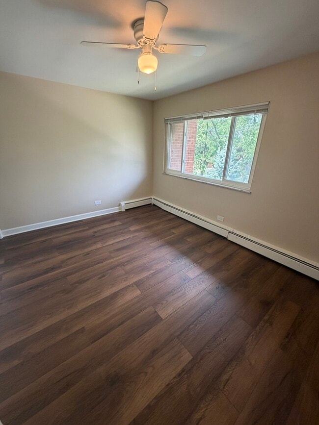 Building Photo - 573 Pershing Ave