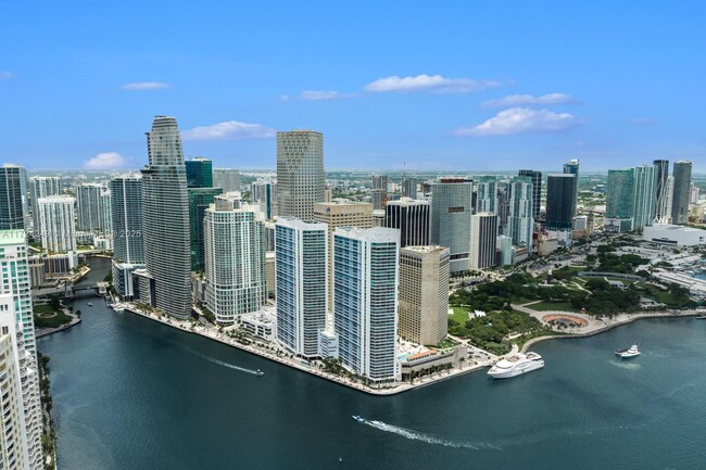 Building Photo - 300 Biscayne Blvd Way