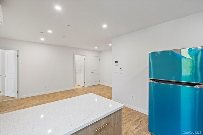 Building Photo - 213-41 38th Ave