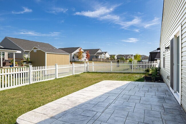 Building Photo - Gorgeous Newer Home in New Development