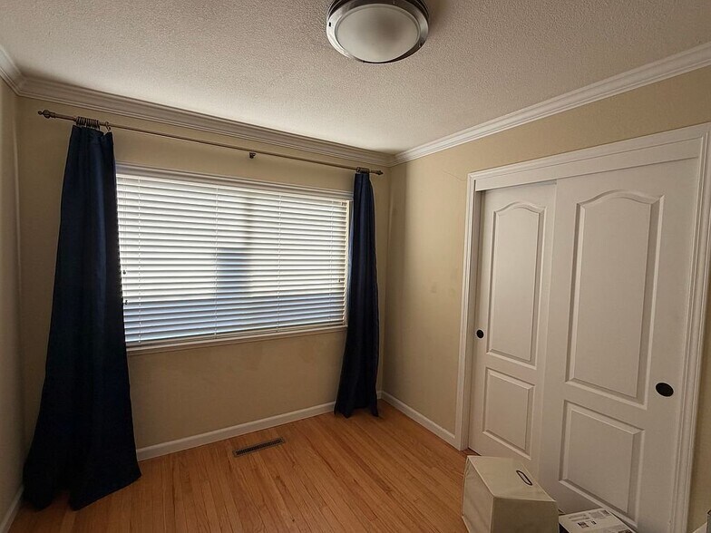 Building Photo - 1695 Merrill Dr
