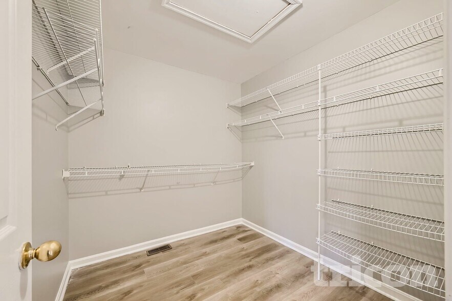 Building Photo - 4633 Sherwood Mills Rd