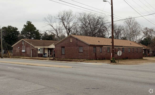 Building Photo - Clement Gardens