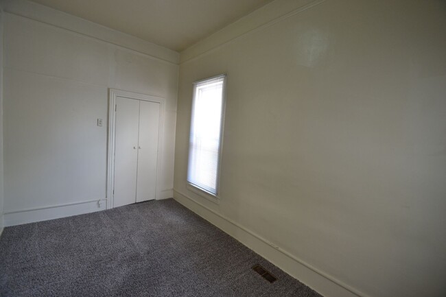 Building Photo - Cute 3 Bedroom 1 Bath Home - MileStone Rea...