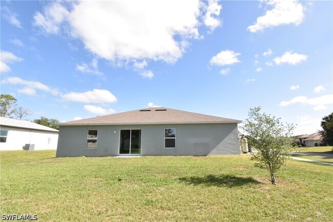 Building Photo - 3503 Samoa Ave