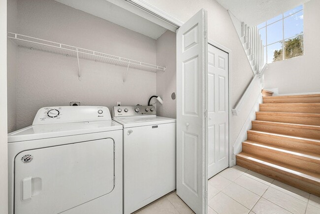 Building Photo - 1008 Shoma Dr