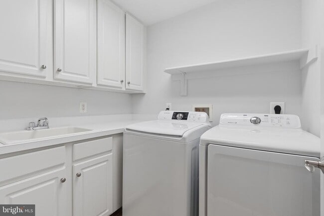 Building Photo - 7004 Eastern Red Cedar Ln