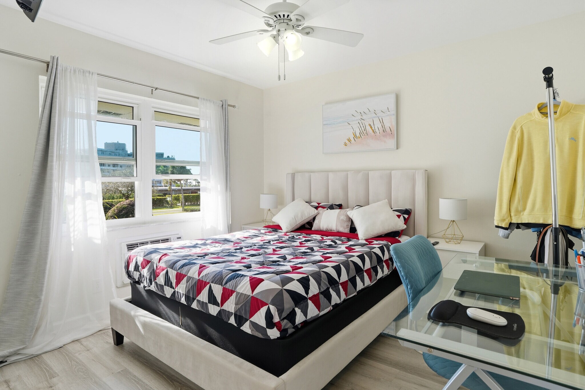 Building Photo - 235 Seaview Ct