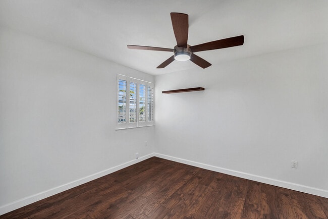 Building Photo - 4550 SW 68th Ct