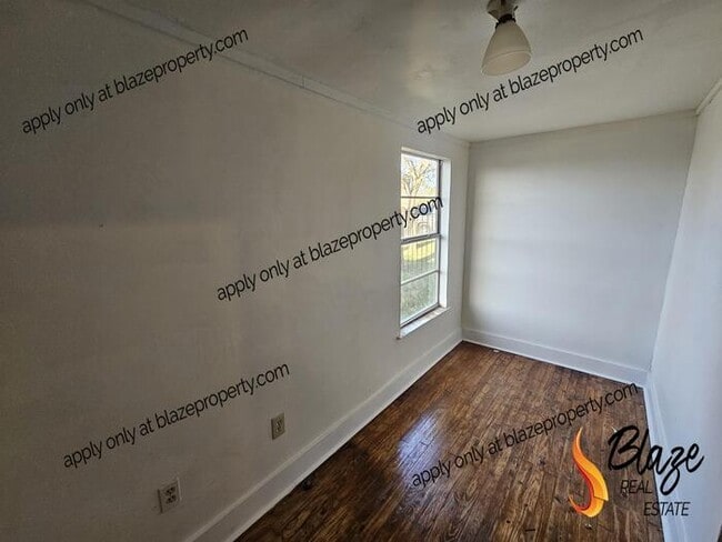 Building Photo - Your Versatile Space Awaits! 1 Bed, 1 Bath...