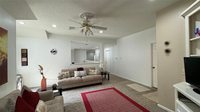 Building Photo - 59 Acorn Cluster Ct