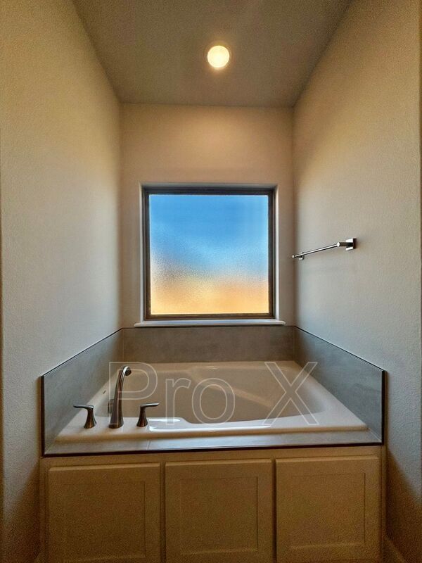 Building Photo - 1900 Charles St