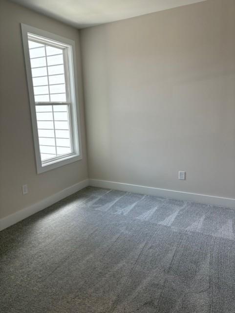 Building Photo - 2560 Silver Star Dr NE