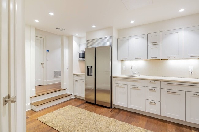 Building Photo - 41 Deep Woods Ln