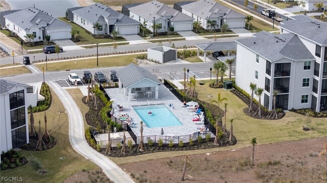 Building Photo - 15375 Grn Acrs Ave