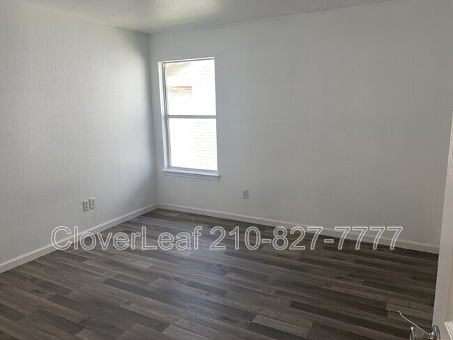 Building Photo - 176 Corral Fence