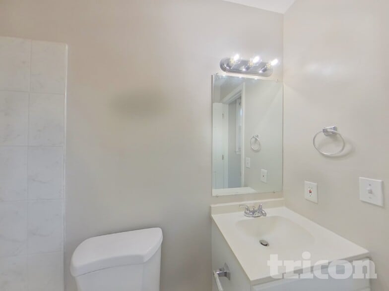 Building Photo - 2308 S Partridge Cir