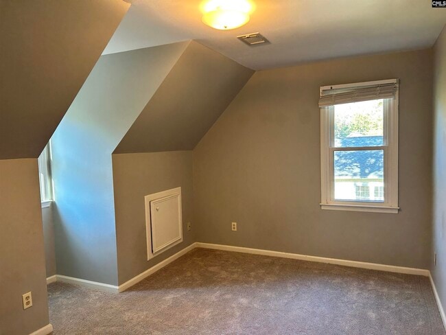 Building Photo - 305 Dean Hall Ln