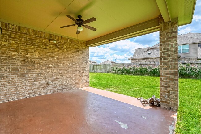 Building Photo - 31815 Dunham Lake Dr