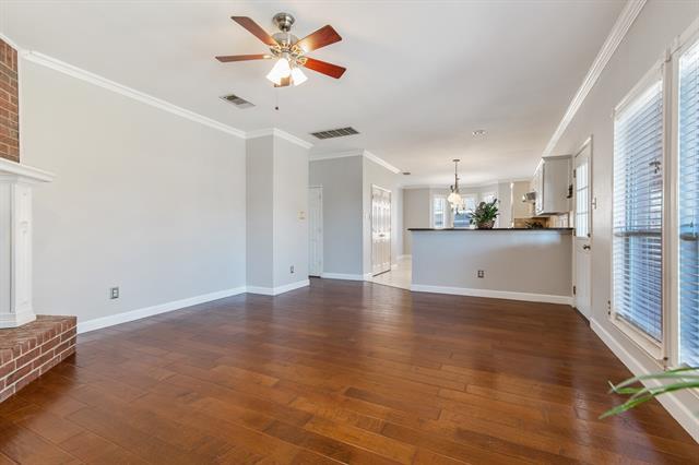 Building Photo - 1415 Normandy Ln