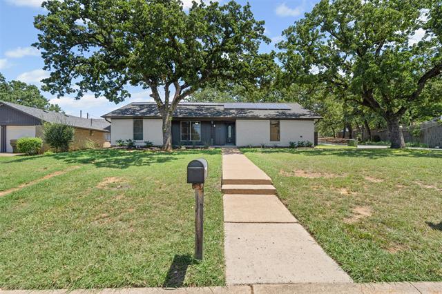 Building Photo - 2423 Jewell Dr