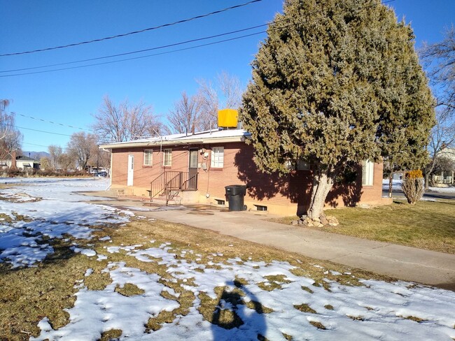 Building Photo - Parowan Home For Rent