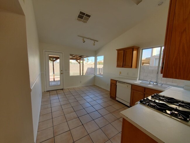 Building Photo - 2119 Raspberry Hill Rd