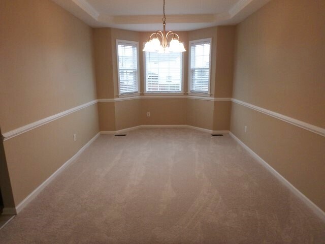 Building Photo - 121 Hampton Lake Dr