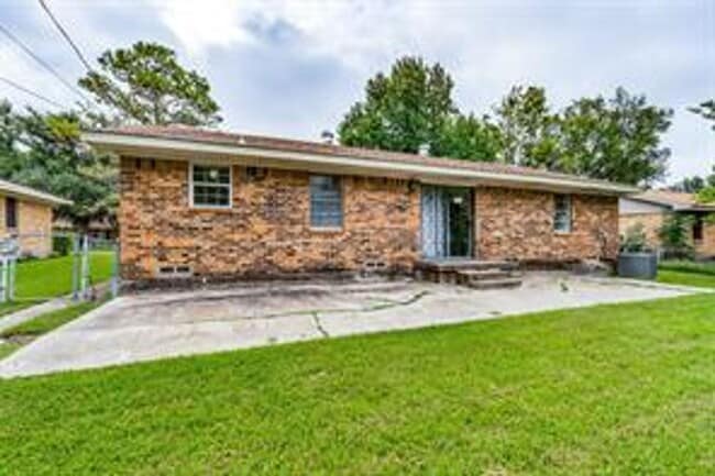 Building Photo - 6706 Flamingo Rd