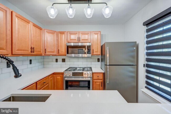 Building Photo - 8905 Stone Creek Pl