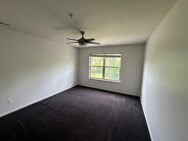 Building Photo - 176 Clubhouse Cir