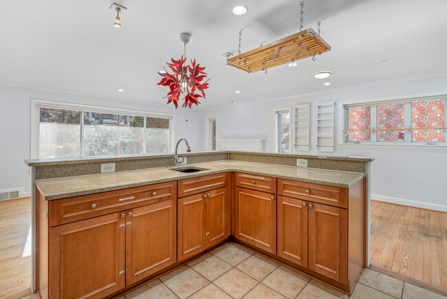 Building Photo - 1407 Leegate Rd NW