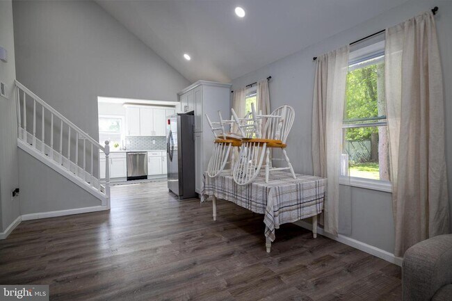 Building Photo - 21 Dixmont Ave