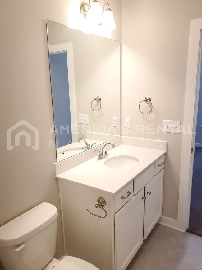 Building Photo - Bright, Airy Home or Rent in Clanton, AL!!! COMING SOON