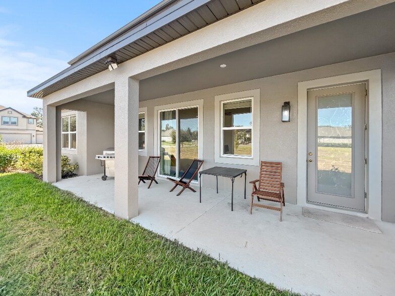 Building Photo - 9714 Provencal Ave