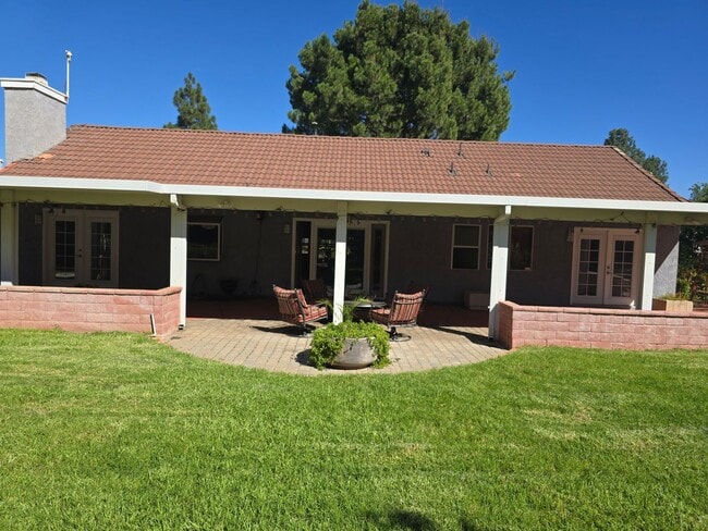 Building Photo - Nice Single Story Home