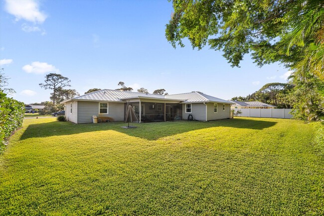 Building Photo - 3561 SE Micanopy Terrace