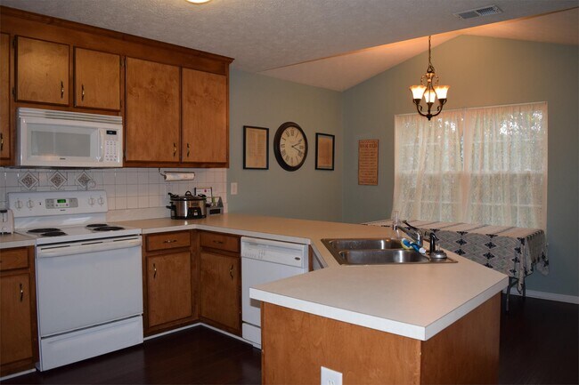 Building Photo - 5367 Palmer Ln