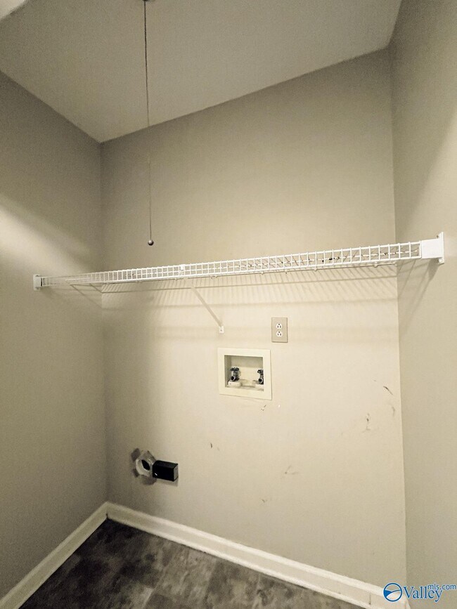 Building Photo - 104 Shaverlee Ct