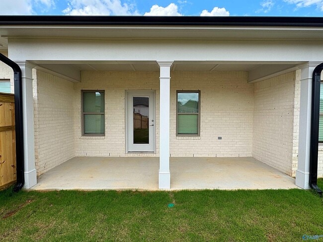 Building Photo - 207 Osceola Cir