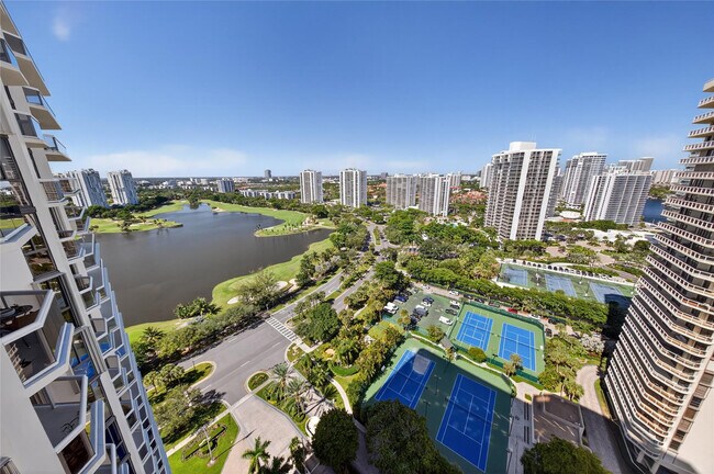 Building Photo - 20185 E Country Club Dr