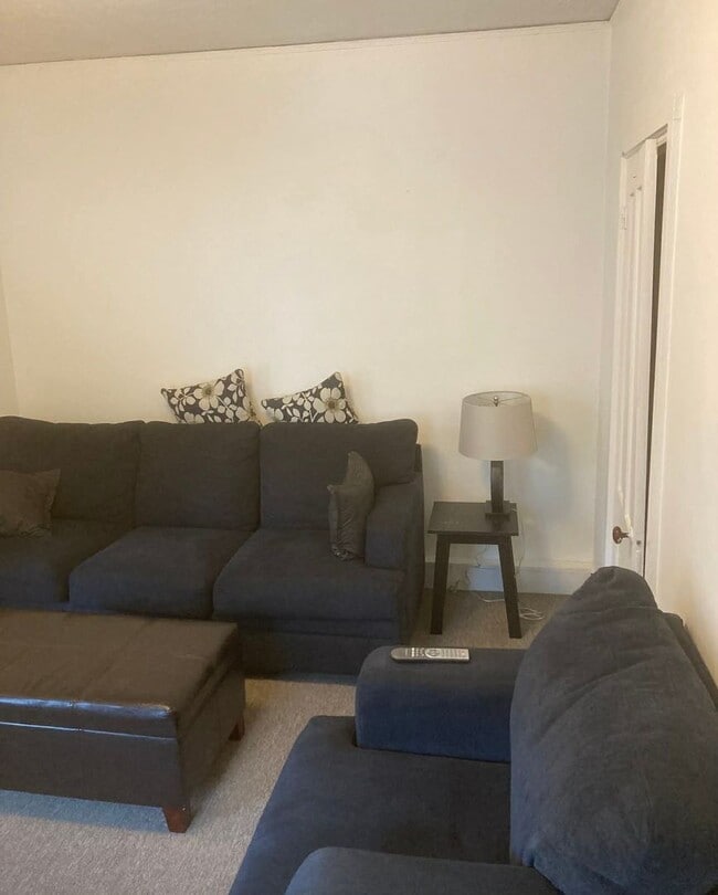 Building Photo - Thing