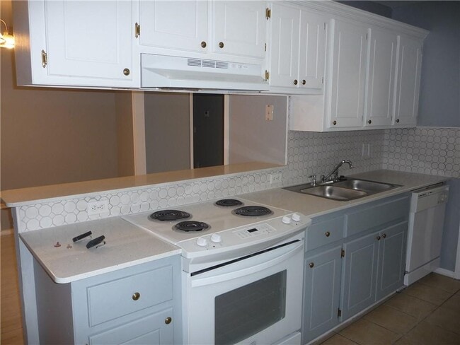 Building Photo - 2415 Truitt St