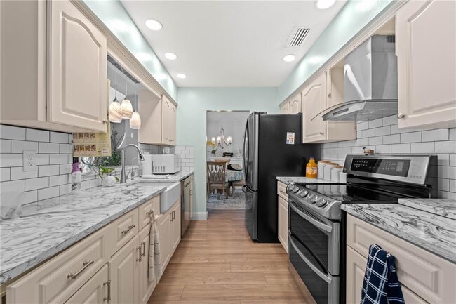 Building Photo - 922 Casey Cove Dr