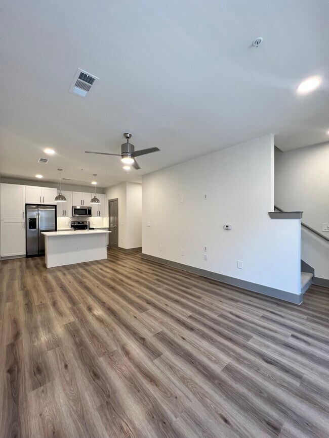 Building Photo - 4020 McEwen Rd