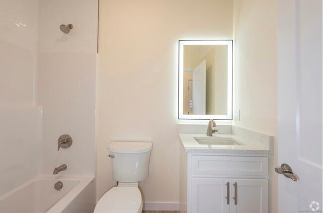 Building Photo - 141 Bridge St