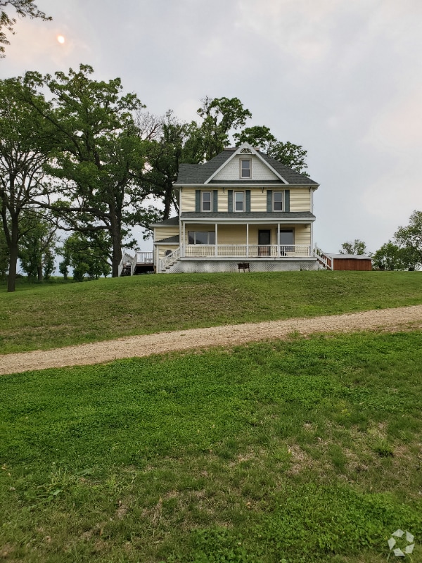 Building Photo - 10326 Brattlie Rd