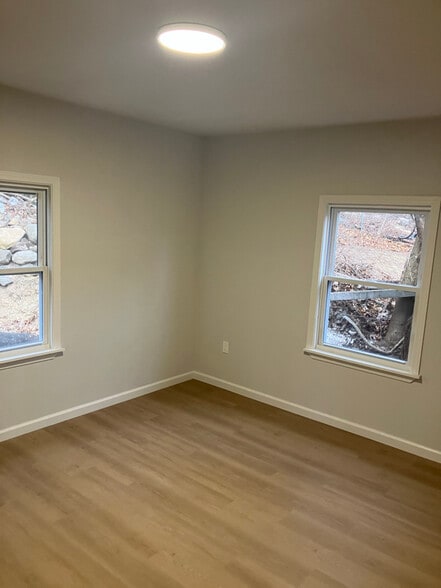 Building Photo - 25 Beech St