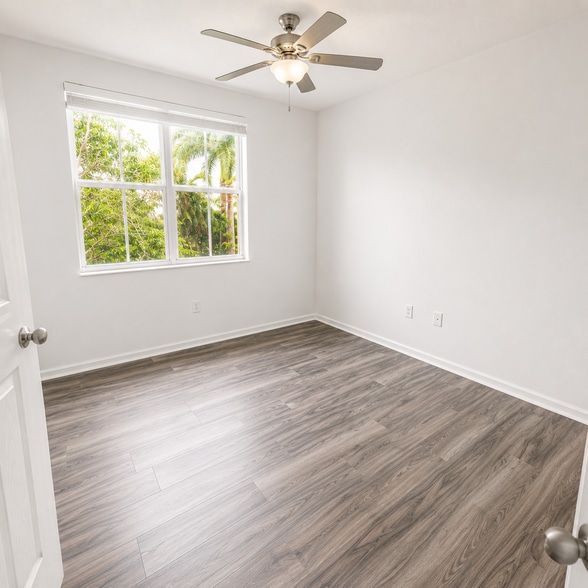 Building Photo - 4404 SW 160th Ave