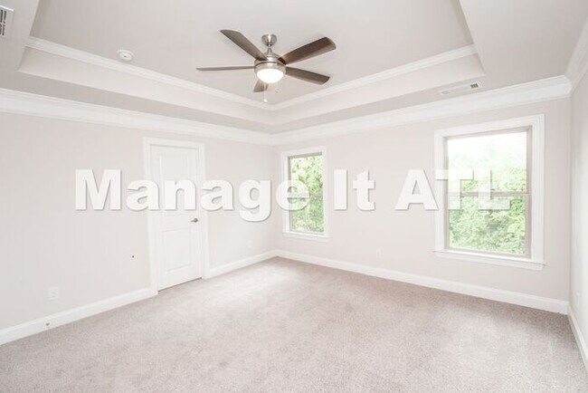 Building Photo - Brand new townhome in Chamblee